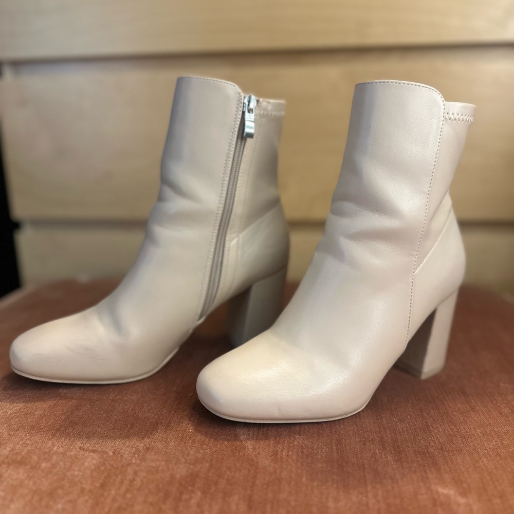 LIKE NEW Forever 21 Cream Block Heel Booties